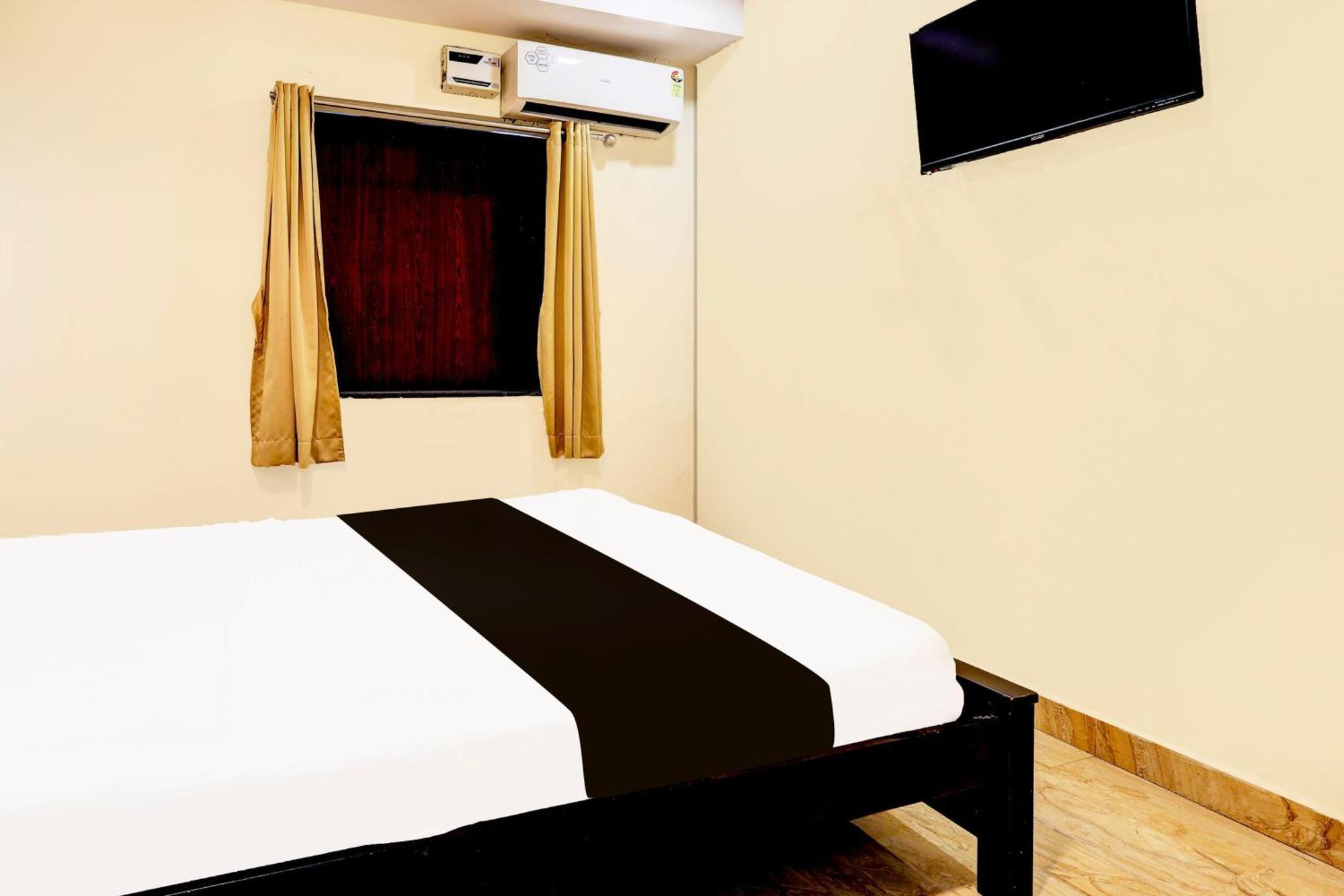 Super Hotel O Mahanadu Formerly Akshaya Bheemas Vijayawada Ngoại thất bức ảnh