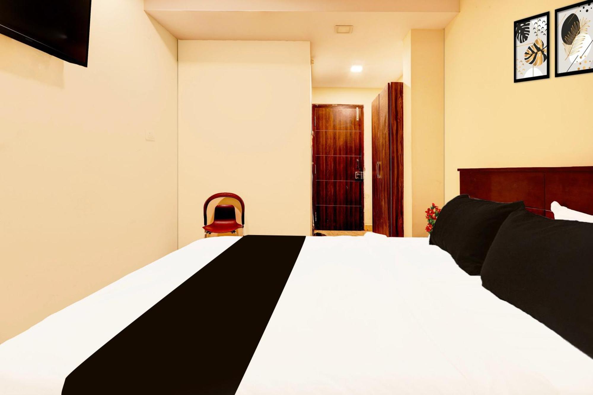 Super Hotel O Mahanadu Formerly Akshaya Bheemas Vijayawada Ngoại thất bức ảnh