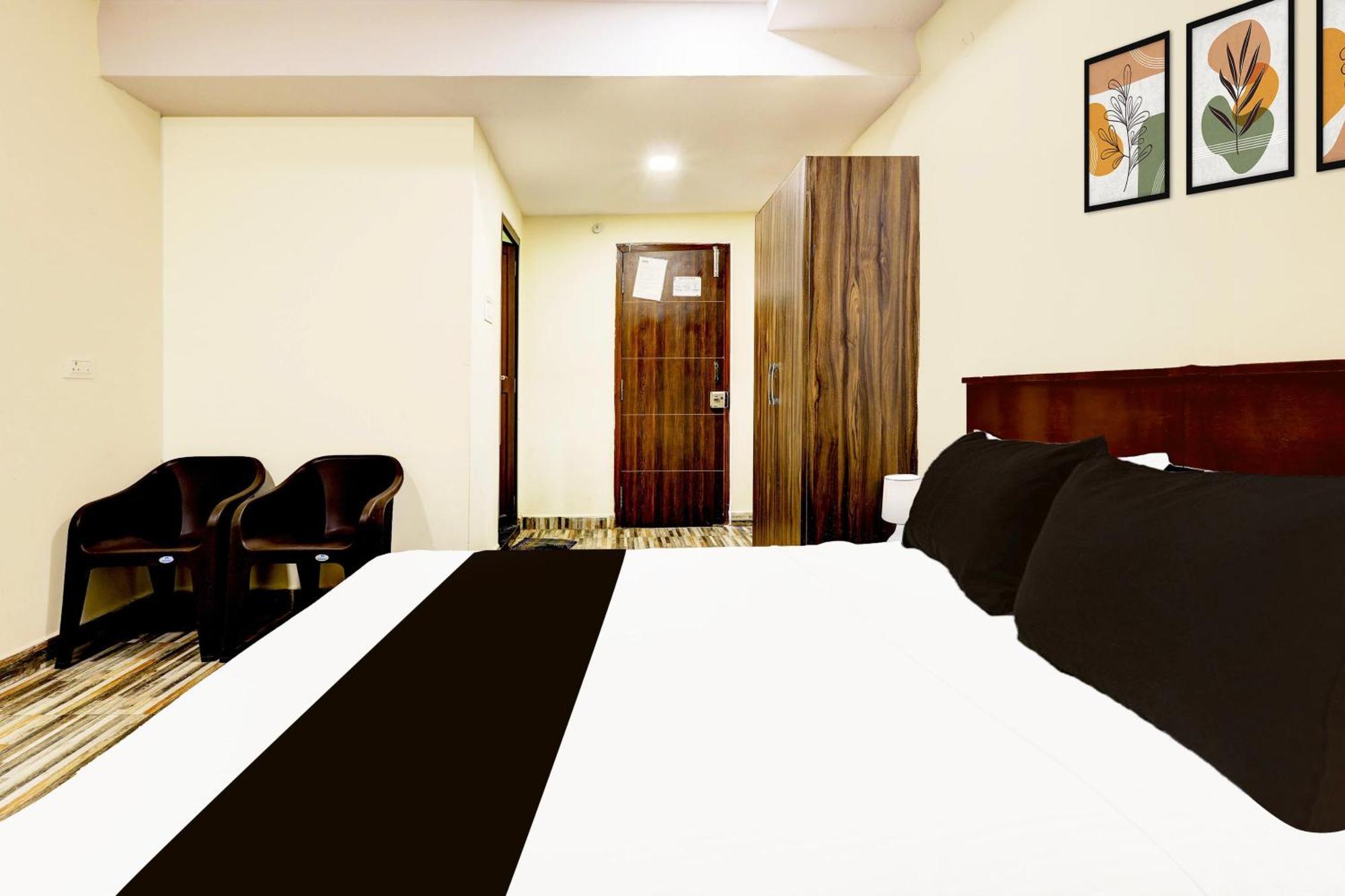 Super Hotel O Mahanadu Formerly Akshaya Bheemas Vijayawada Ngoại thất bức ảnh