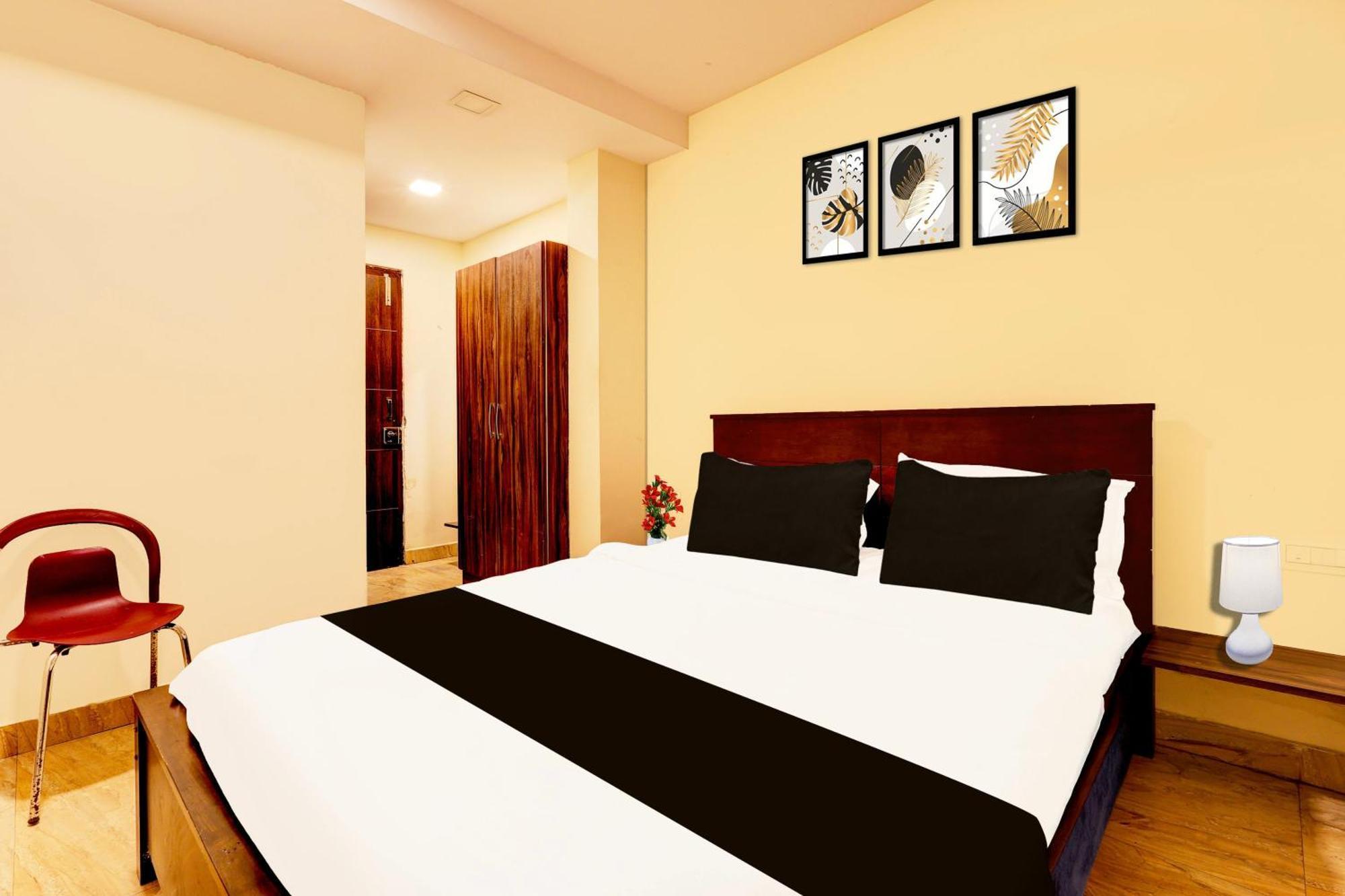 Super Hotel O Mahanadu Formerly Akshaya Bheemas Vijayawada Ngoại thất bức ảnh